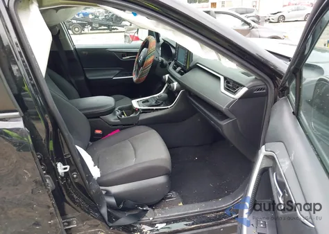 2020 Toyota Rav4 Xle z USA, uszkodzony, nr VIN 2T3P1RFV5LW128303